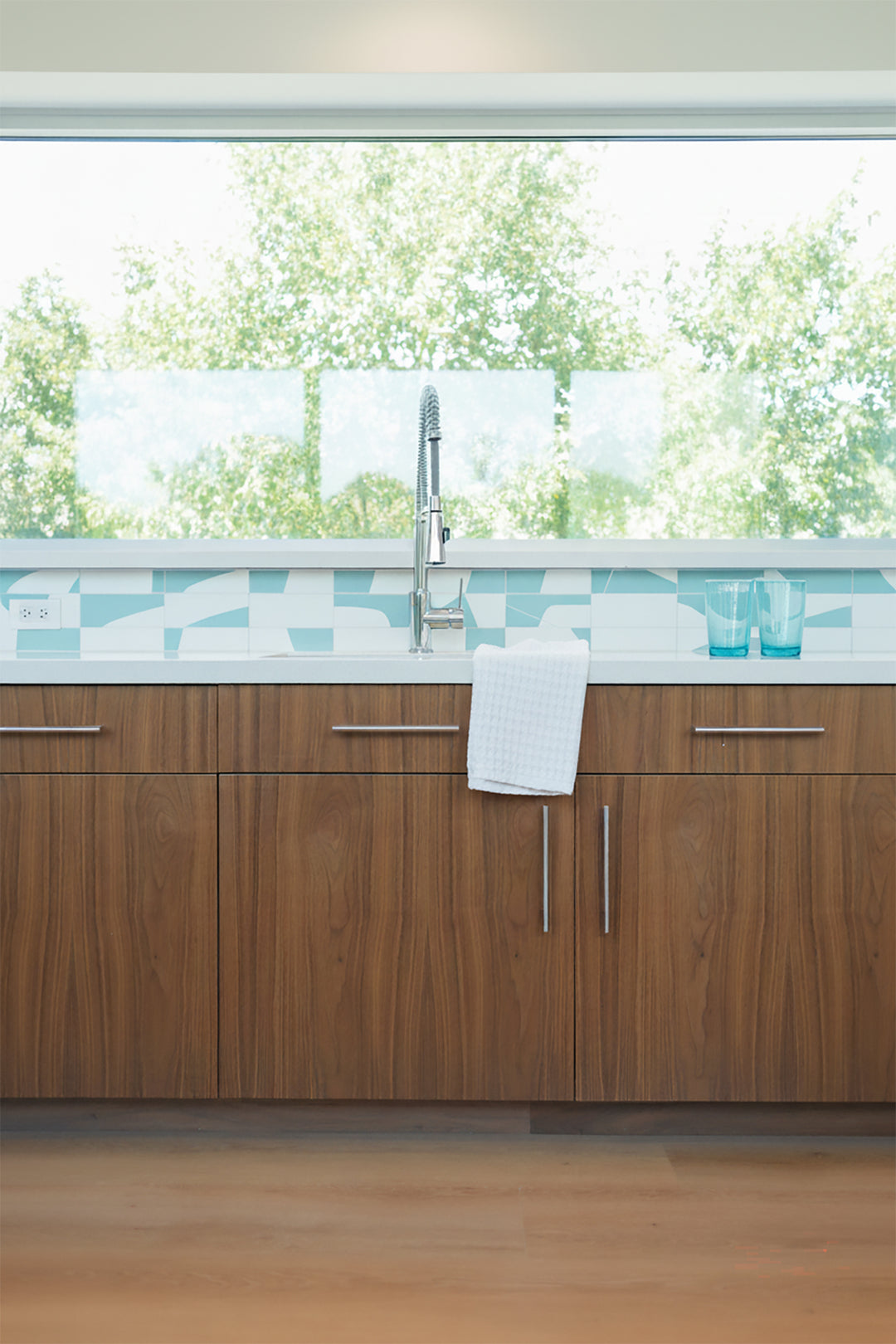 Allure Honey Butter Oak XL Rigid Core 22mil Luxury Vinyl Plank Flooring